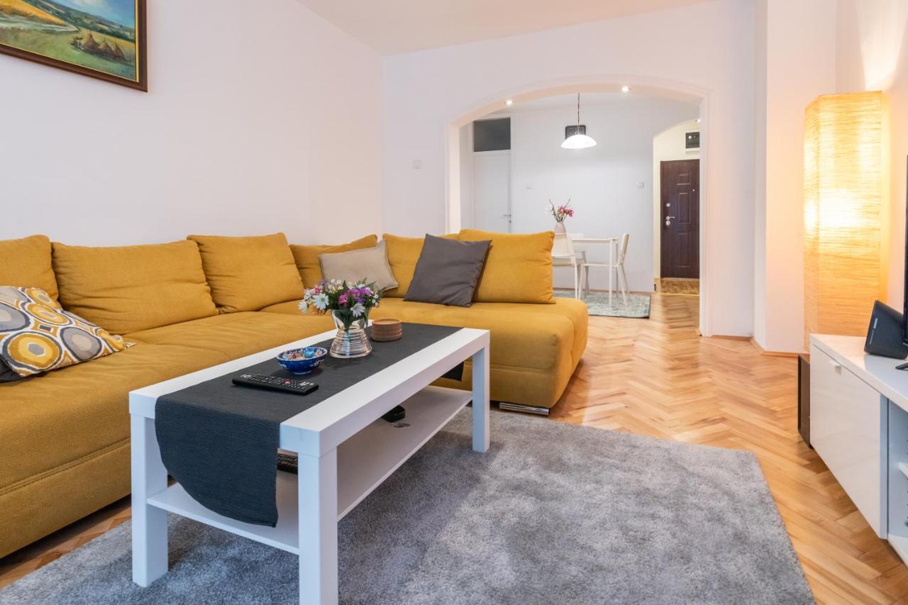 Ada Break Apartment *