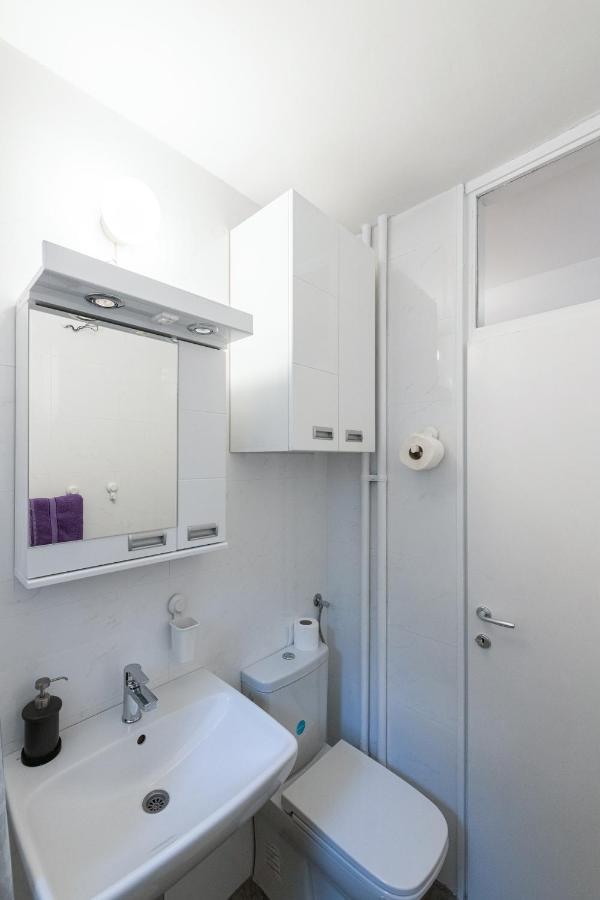 Ada Break Apartment *